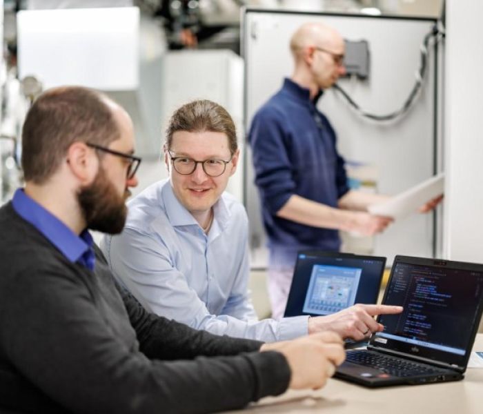 Mit seinem modularen Ansatz ist intEMT(R) flexibel auf verschiedene (Foto: Daniel Karmann. Fraunhofer IISB)